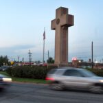 7 Justices Split 5 Ways in Deciding Peace Cross Doesn’t Have to Go
